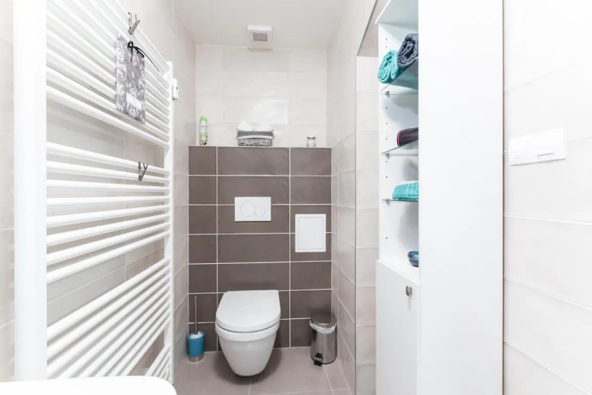 Private Studio By Prague Hosts Apartment 0*,